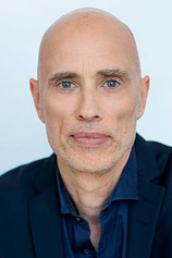 picture of actor James Hyndman