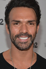 picture of actor Darren Shahlavi