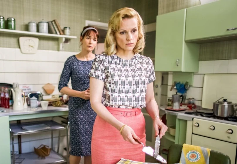 Anne Coesens y Veerle Baetens en instinto-maternal
