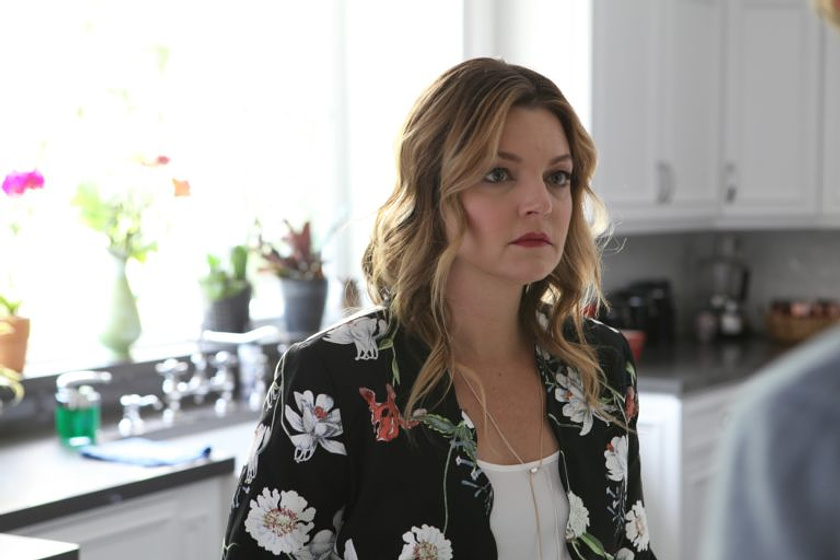 Clare Kramer en Cita Para Matar