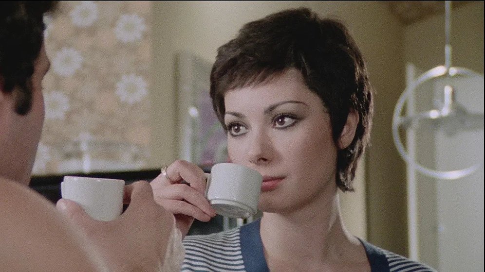 Edwige Fenech en desnuda-ante-el-asesino