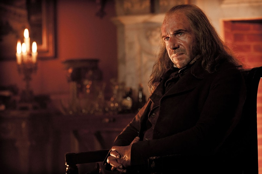 Ralph Fiennes en Grandes Esperanzas
