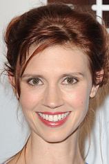 picture of actor Julie McNiven