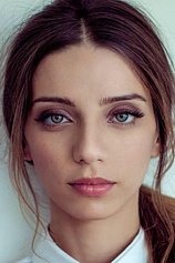 picture of actor Angela Sarafyan