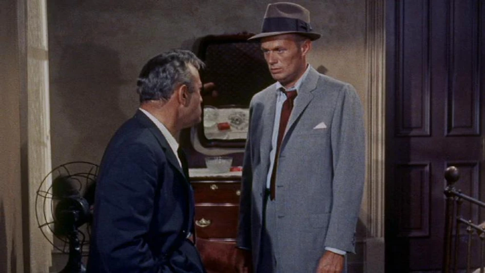 Richard Widmark y Lee J. Cobb en la-trampa-1959