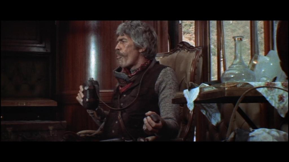 James Coburn en Agáchate, maldito