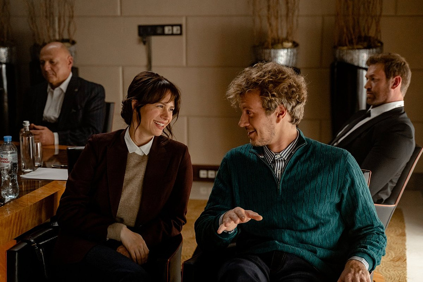 Sergei Gazarov, Tikhon Zhiznevsky y Diana Pozharskaya en raiders-of-the-lost-library