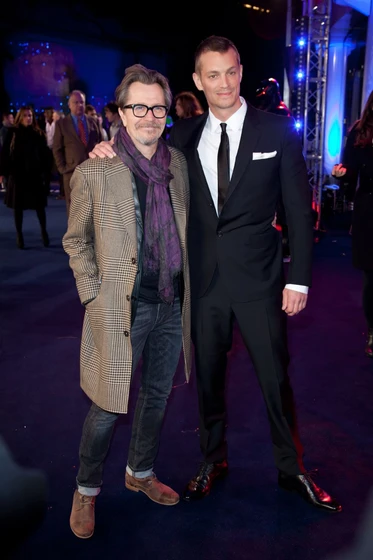 Gary Oldman y Joel Kinnaman en robocop-2014 (Premiere Mundial en Londres. Febrero 2014)