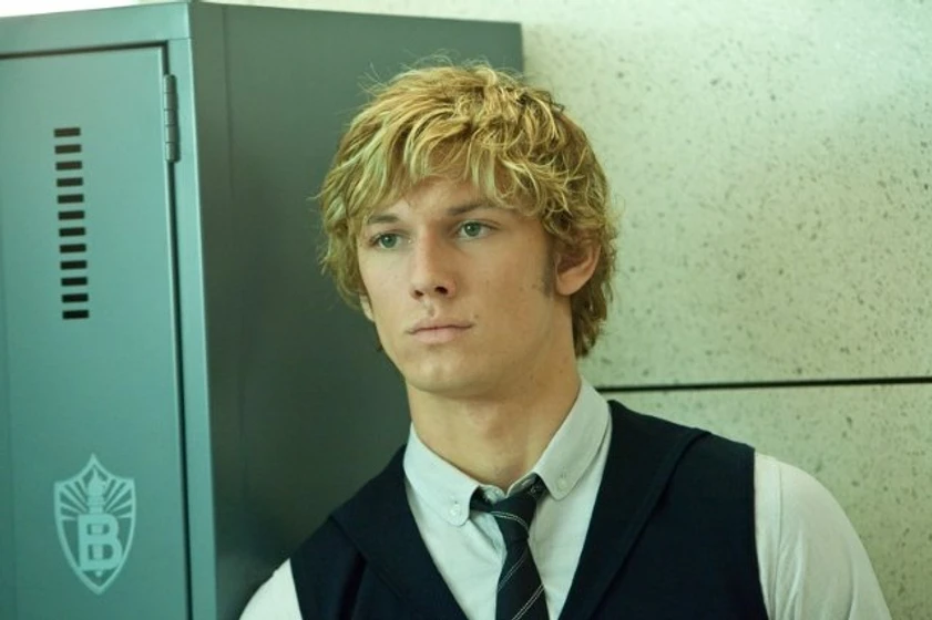 Alex Pettyfer en el-corazon-de-la-bestia