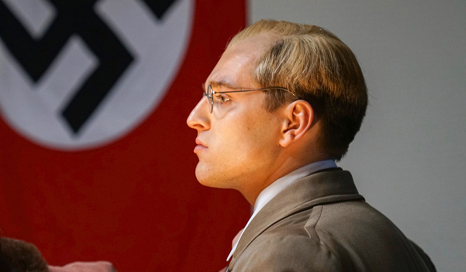 Jonas Dassler en Bonhoeffer: El Espía