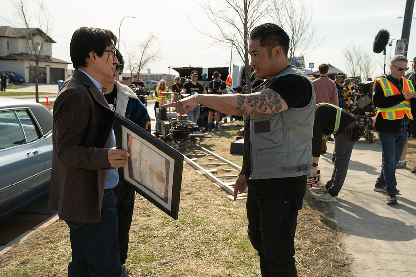 Jonathan Ke Quan y Jonathan Eusebio en Este Amor sí que duele (Rodaje)
