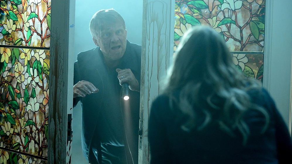 Anthony Michael Hall en Zombie Night