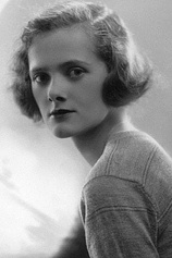 photo of person Daphne Du Maurier