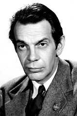 photo of person Raymond Massey