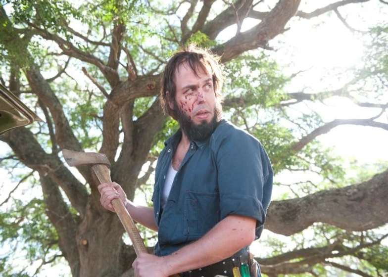 Angus Sampson en 100-bloody-acres