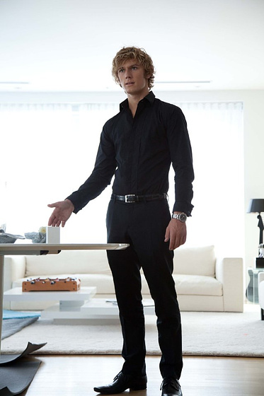 Alex Pettyfer en El Corazón de la Bestia