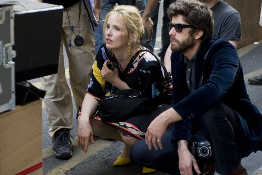 Adam Goldberg y Julie Delpy en 2 Días en París