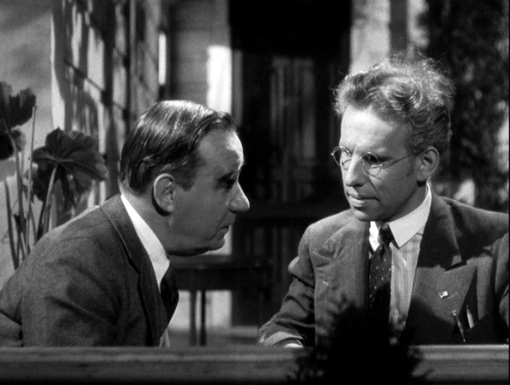 Hume Cronyn y Henry Travers en la-sombra-de-una-duda