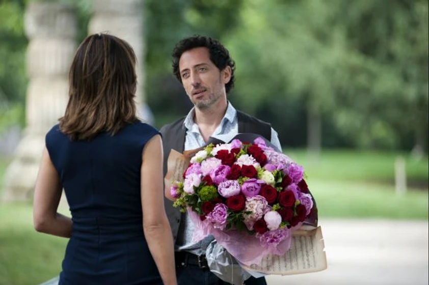 Sophie Marceau y Gad Elmaleh en la-felicidad-nunca-viene-sola