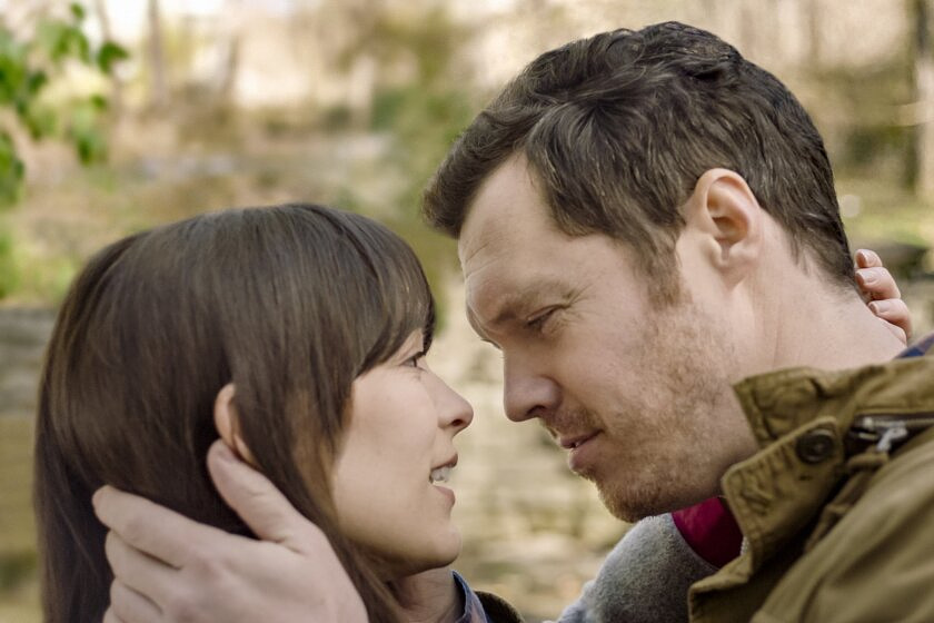 Rachel Hendrix y Daniel Stine en El Sendero del Amor