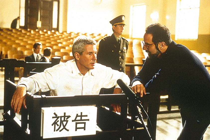 Jon Avnet y Richard Gere en el-laberinto-rojo