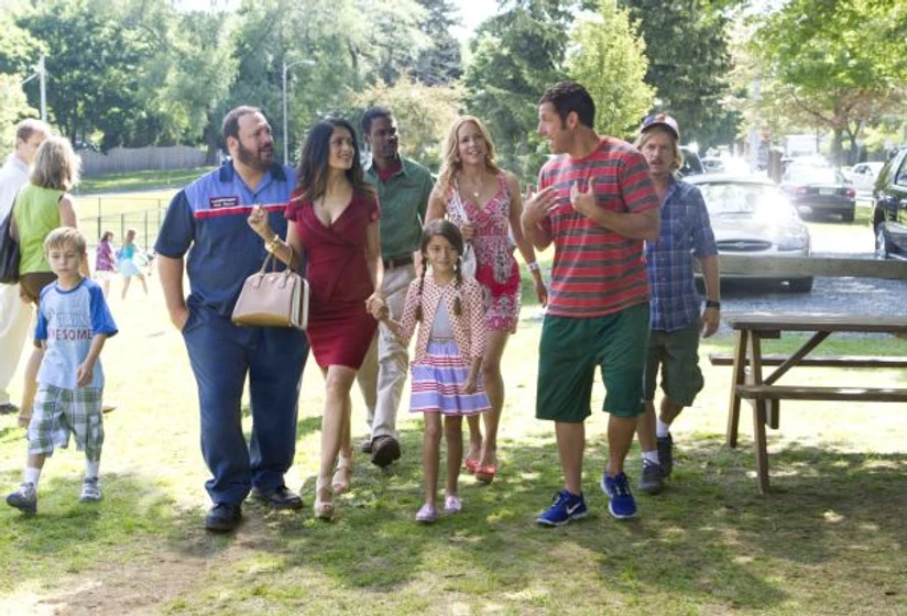 Chris Rock, Maria Bello, Salma Hayek, Adam Sandler, David Spade y Kevin James en ninos-grandes-2