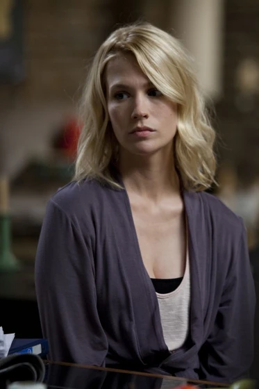 January Jones en el-pacto-2011