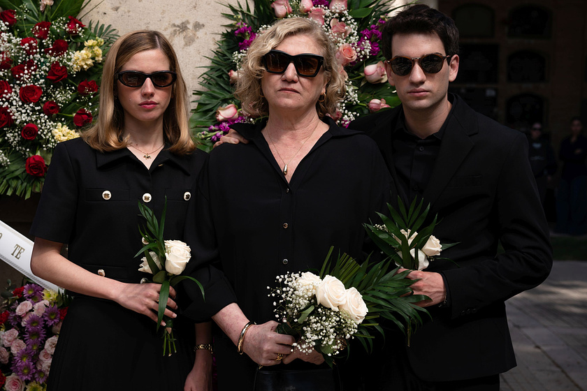 Ana Wagener, Paula Muñoz y Jorge Motos en morir-no-siempre-sale-bien