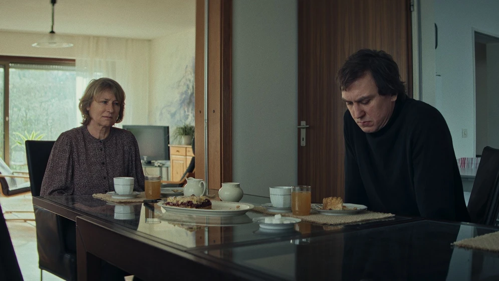 Corinna Harfouch y Lars Eidinger en dying