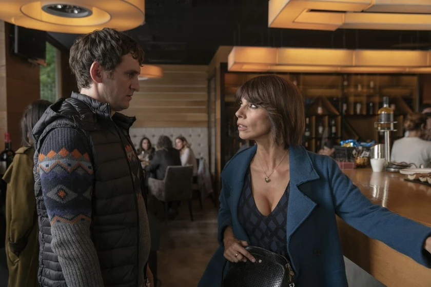 Maribel Verdú y Raúl Arévalo en ola-de-crimenes