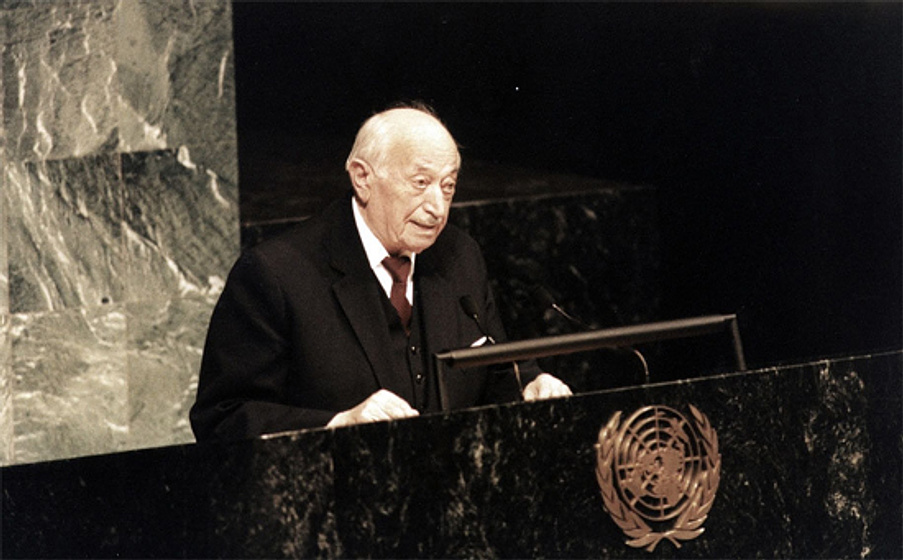 Imagen de I Have Never Forgotten You: The Life & Legacy of Simon Wiesenthal