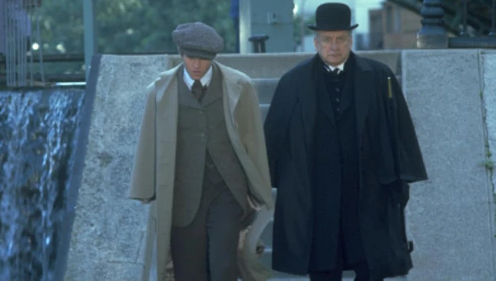 George C. Scott y Val Kilmer en los-crimenes-de-la-calle-morgue