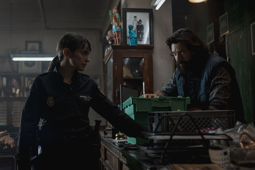 Verónica Echegui y Álvaro Morte en Objetos
