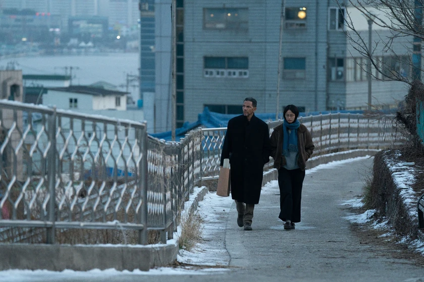 Roschdy Zem y Bella Kim en invierno-en-sokcho
