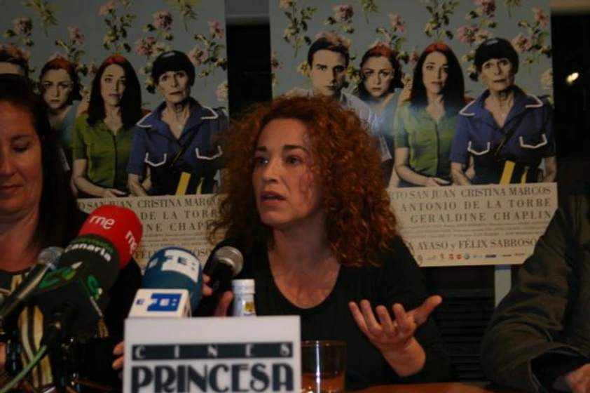 Cristina Marcos en la-isla-interior (Rueda de prensa en Madrid. Abril 2010)