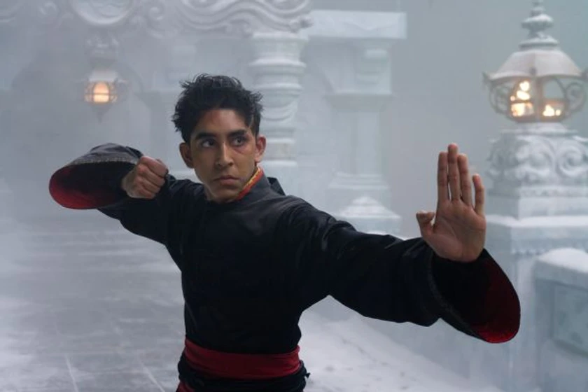 Dev Patel en Airbender. El último guerrero