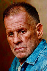 picture of actor James Crittenden