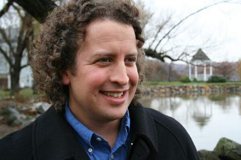 Daniel A. Miller en The Linguists