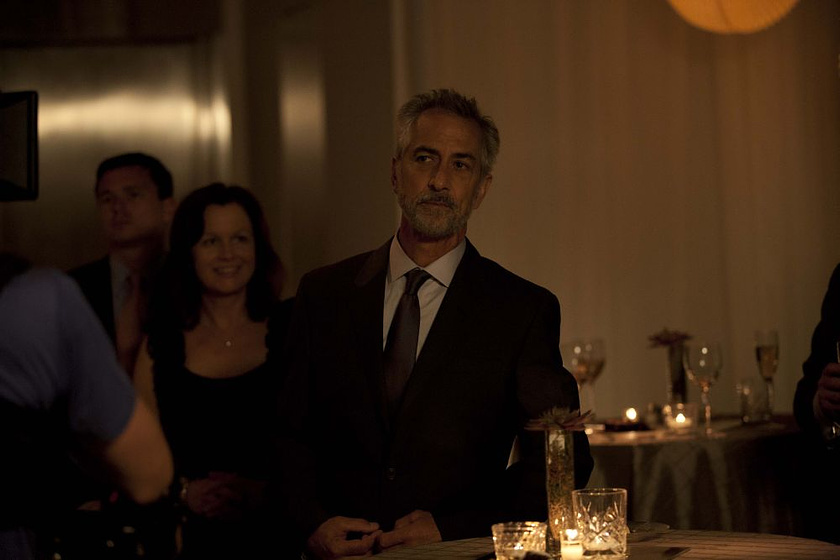 David Strathairn en La Deuda