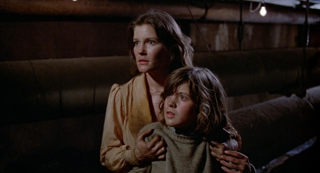 Kate Mulgrew y Shawn von Schreiber en Un Extraño Está Mirando