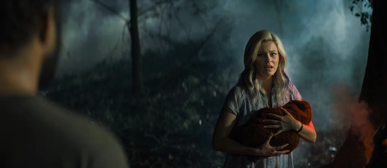 Elizabeth Banks en el-hijo-2019