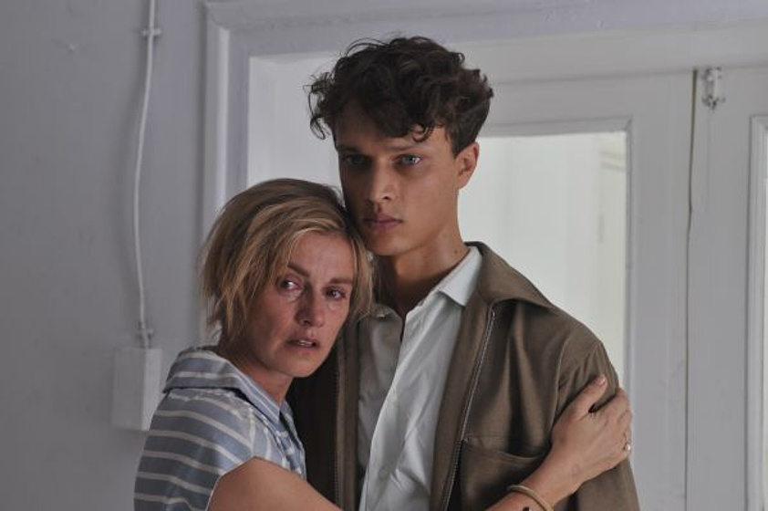 Anne Consigny y Fu'ad Ait Aattou en Lo que el Día debe a la Noche