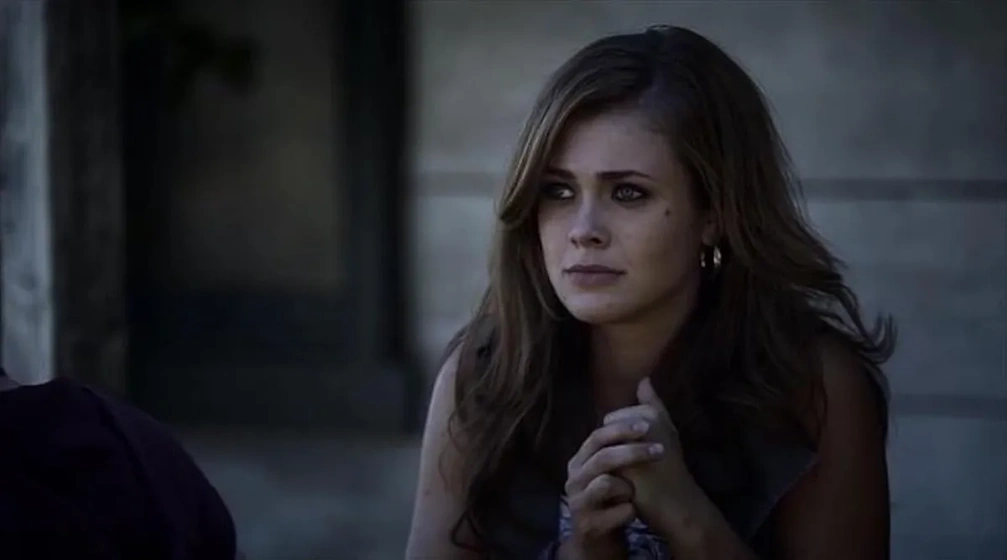 Melissa Roxburgh en leprechaun-el-origen