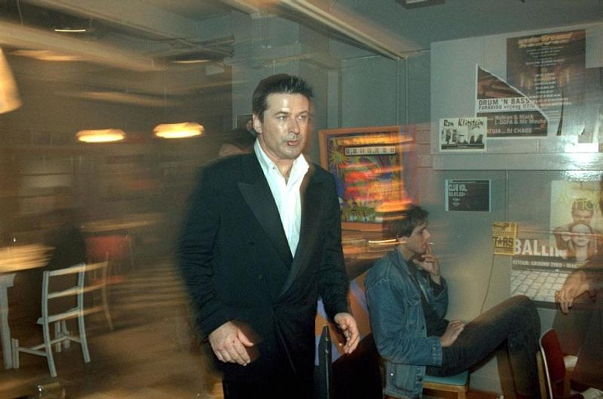 Alec Baldwin en Pasos en la Sombra