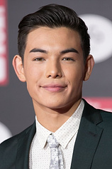picture of actor Ryan Potter