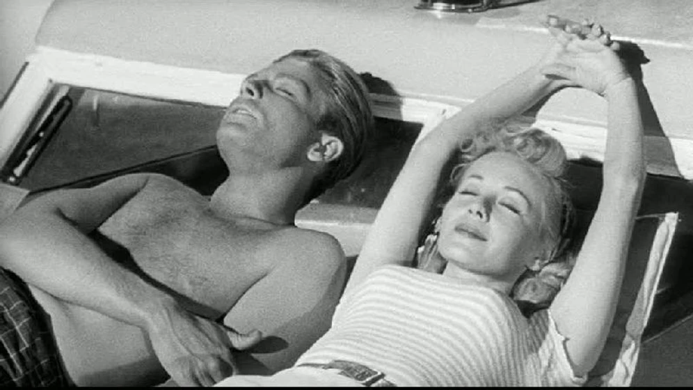 Grant Williams y April Kent en El Increible Hombre Menguante