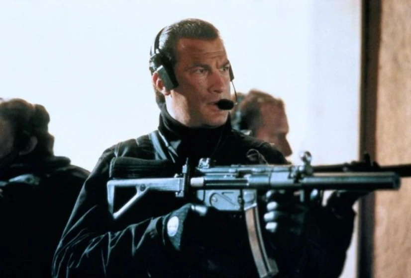 Steven Seagal en Decisión Crítica