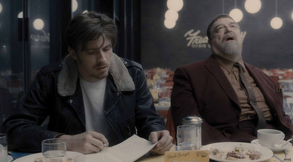 John Goodman y Garrett Hedlund en A Propósito de Llewyn Davis