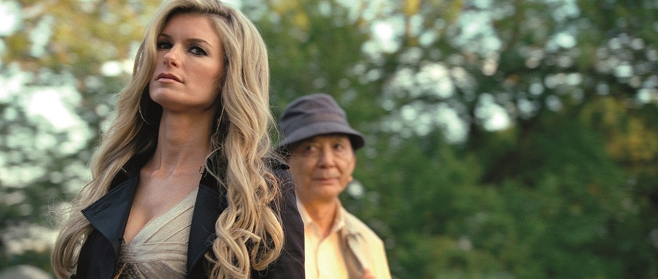 James Hong y Marisa Miller en R.I.P.D. Departamento de Policía Mortal