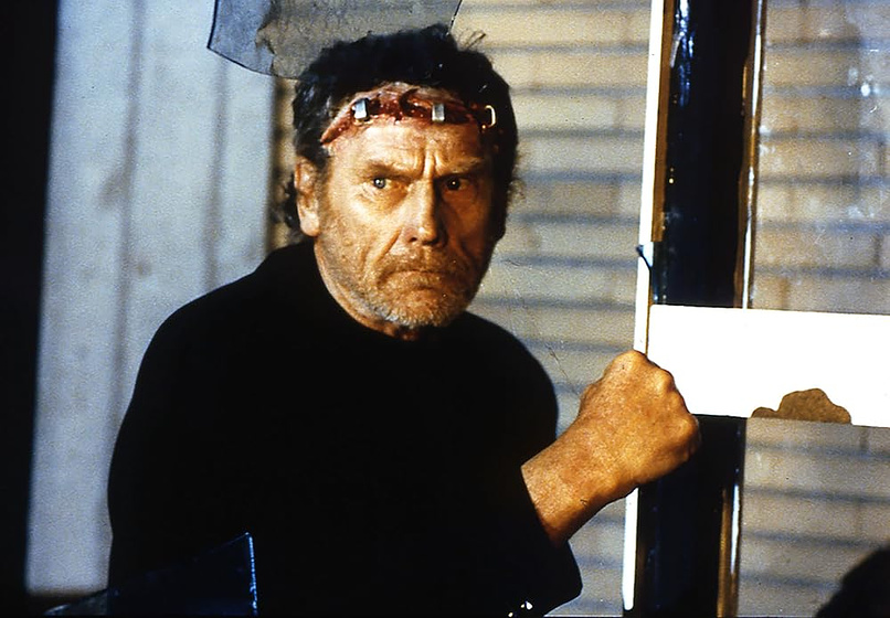 Donald O'Brien en Return from Death: Frankenstein 2000